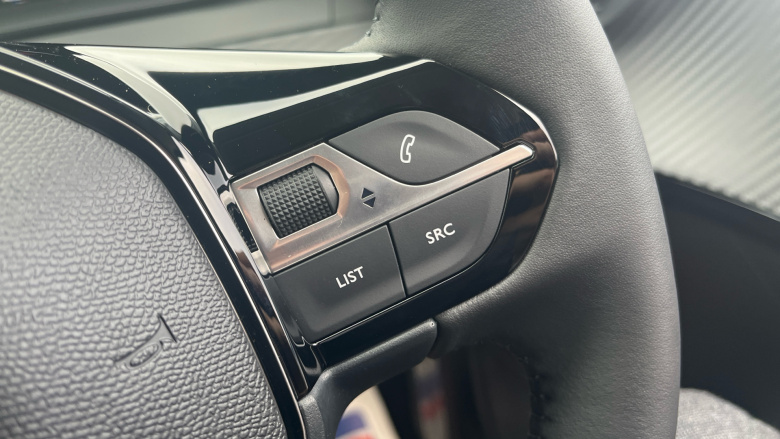 Peugeot 208 1.2 PureTech 100 Allure 5dr Petrol Hatchback